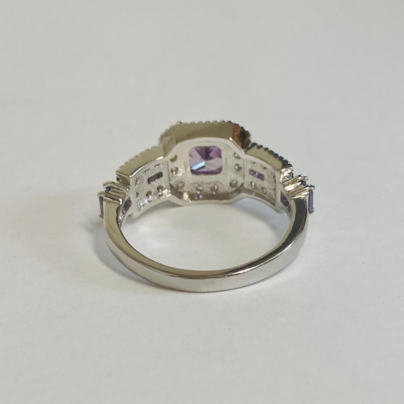 925 Sterling Silver Amethyst CZ Ring - Picture 6 of 9
